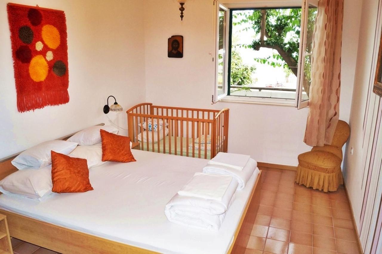 Apartments By The Sea Krilo Jesenice, Omis - 15145 耶塞尼采 外观 照片