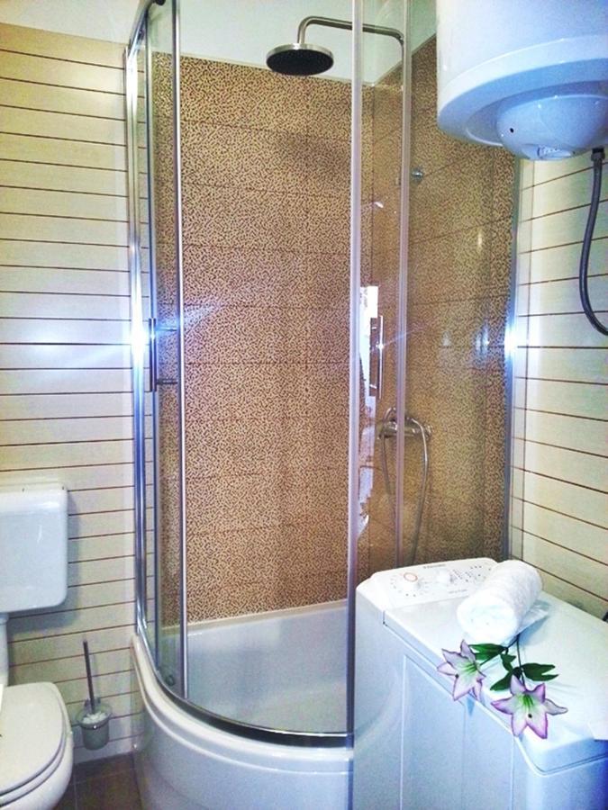 Apartments By The Sea Krilo Jesenice, Omis - 15145 耶塞尼采 外观 照片