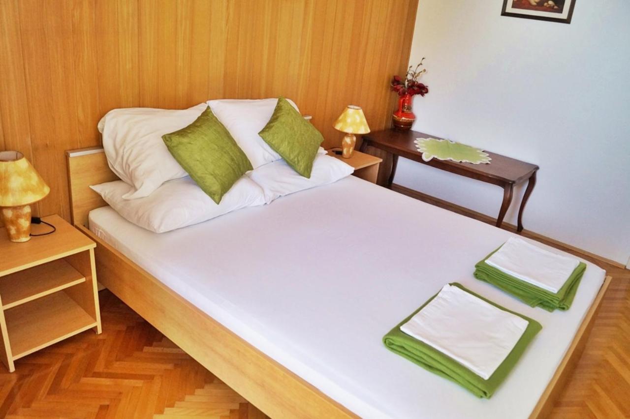 Apartments By The Sea Krilo Jesenice, Omis - 15145 耶塞尼采 外观 照片