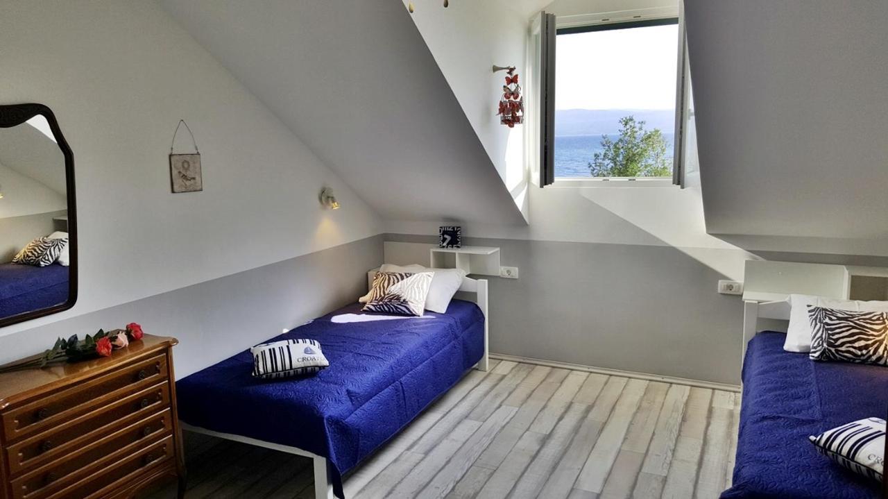 Apartments By The Sea Krilo Jesenice, Omis - 15145 耶塞尼采 外观 照片