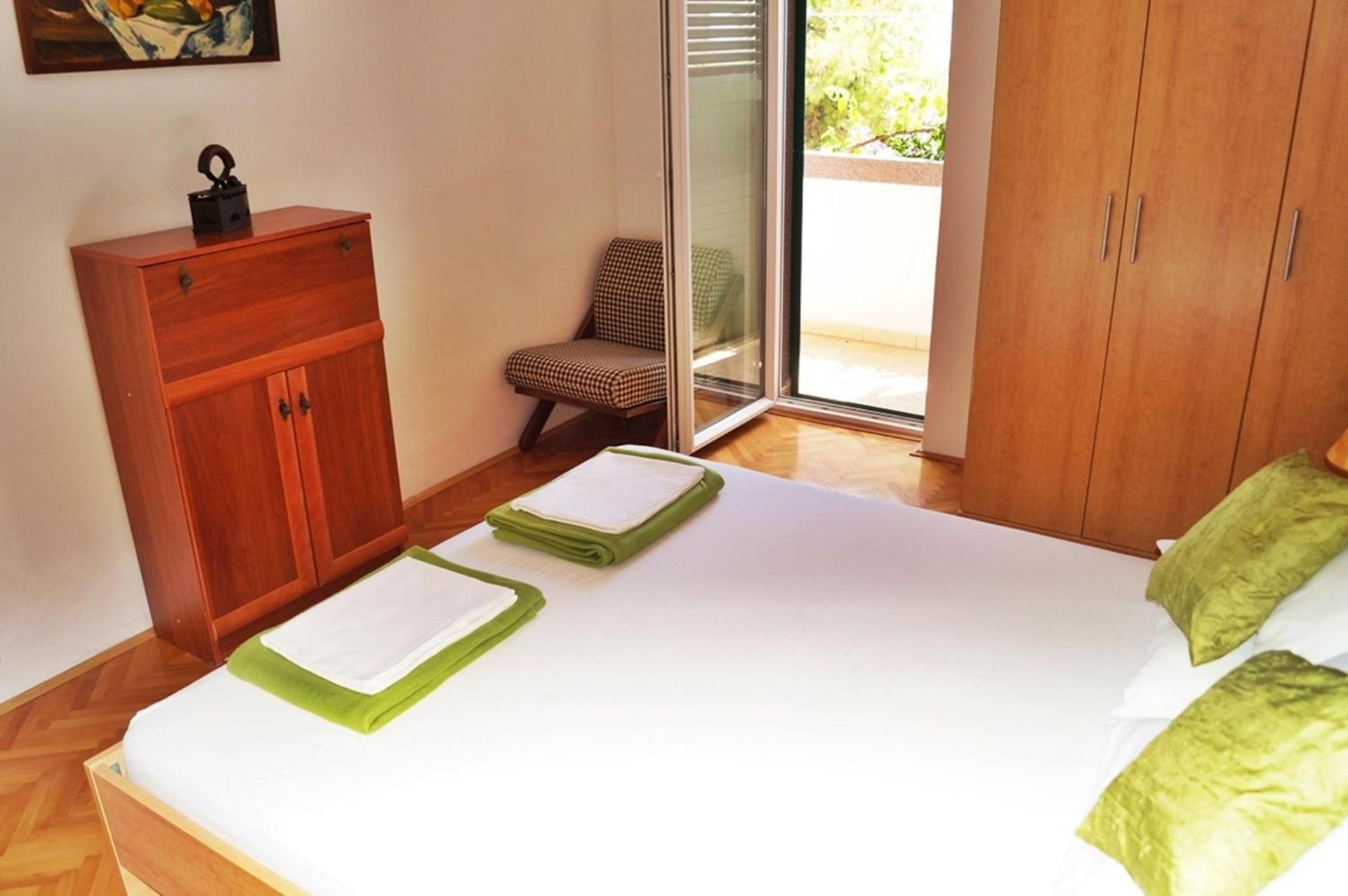 Apartments By The Sea Krilo Jesenice, Omis - 15145 耶塞尼采 客房 照片